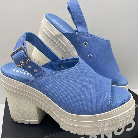 Converse WMNS A13810F
CHUCK 70 DE LUXE HEEL MULE OX OPEN SKY/EGRET Platform Heel - Picture 9 of 16